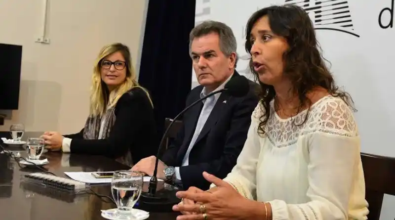 Bahía Blanca, el primer municipio que implementa la firma digital