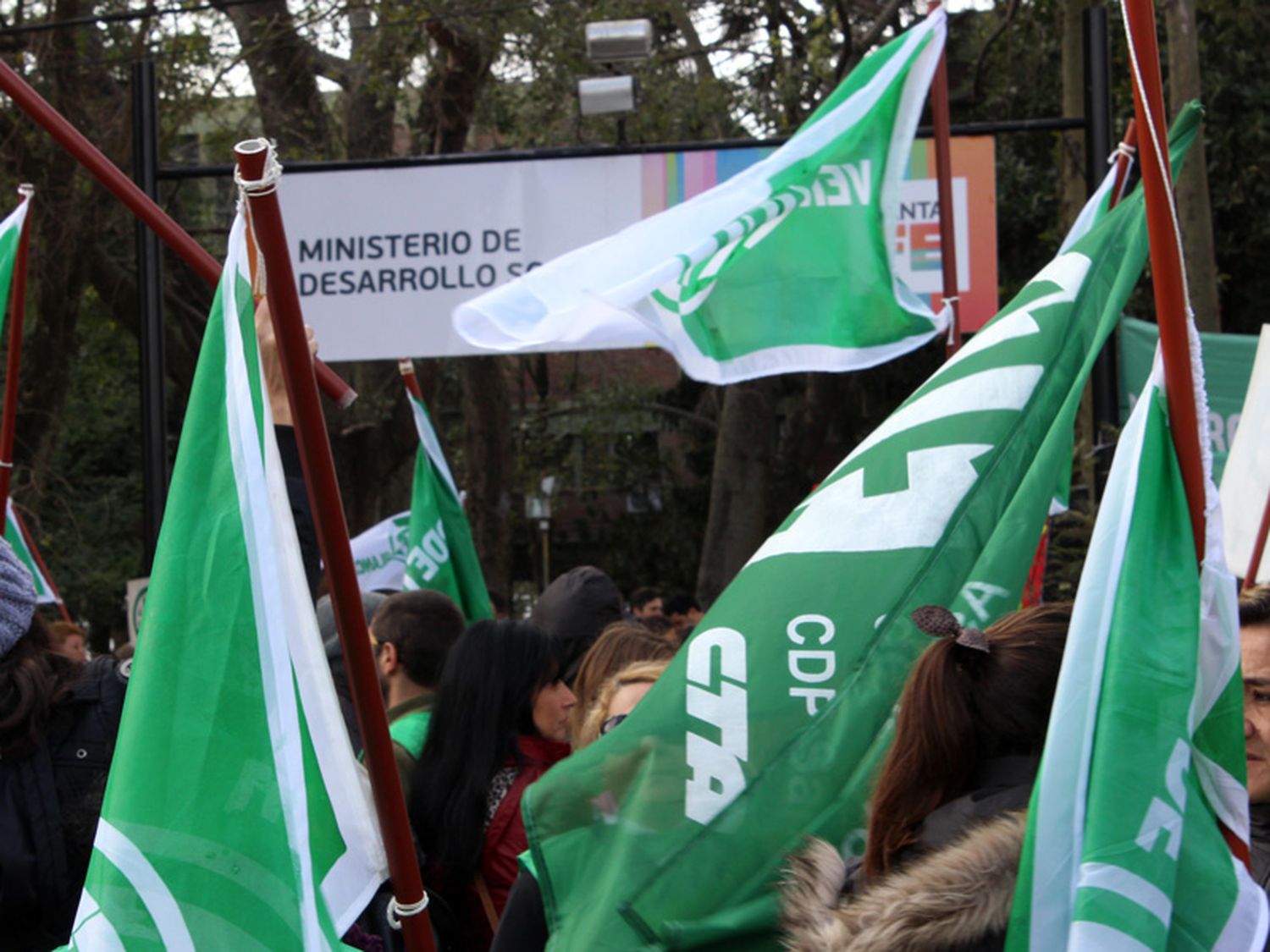 Pases a planta y titularizaciones en Desarrollo Social