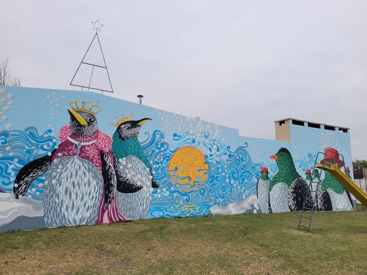 "Aventura Antártica", así se denomina el mural realizado por el equipo de Artentapiales.