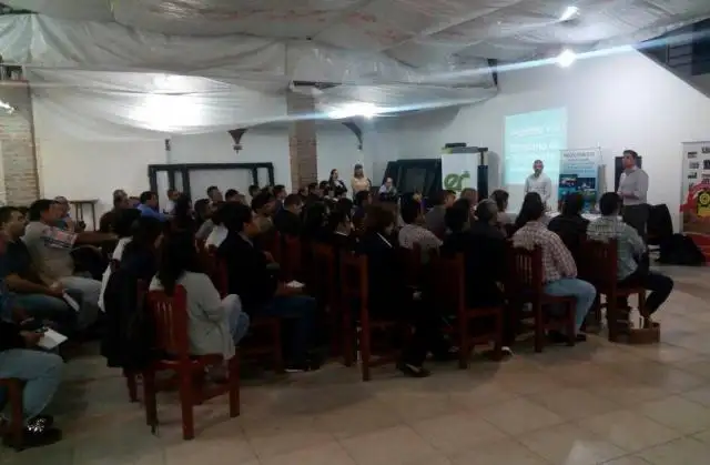 Capacitación del personal del centro de emisión de licencias de conducir
