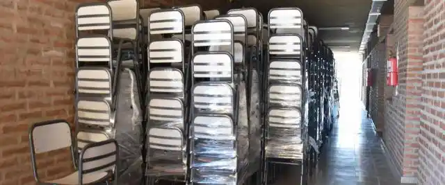 Gualeguay: Continúa la entrega de mobiliario escolar 