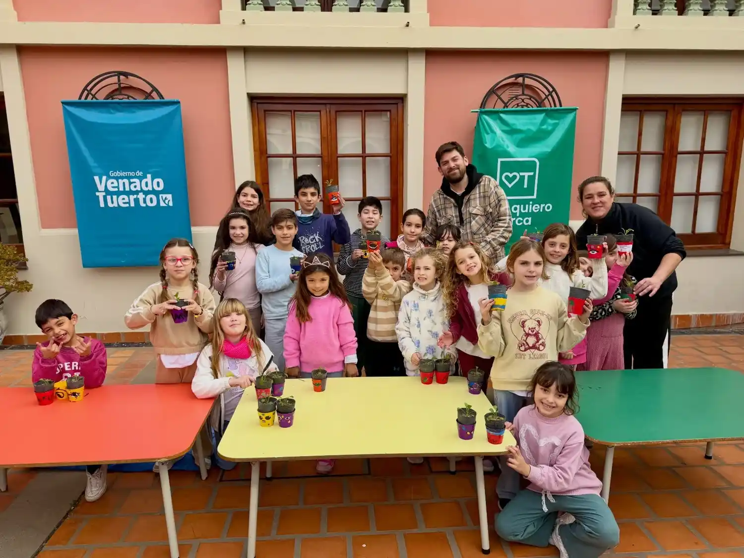 Un grupo de niños formó parte de la actividad.