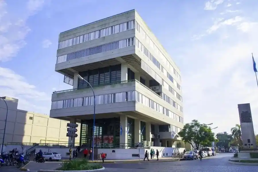 Ante la falta de acuerdos, los sindicatos municipales de Rafaela, Rosario y Santa Fe iniciaron medidas de fuerza