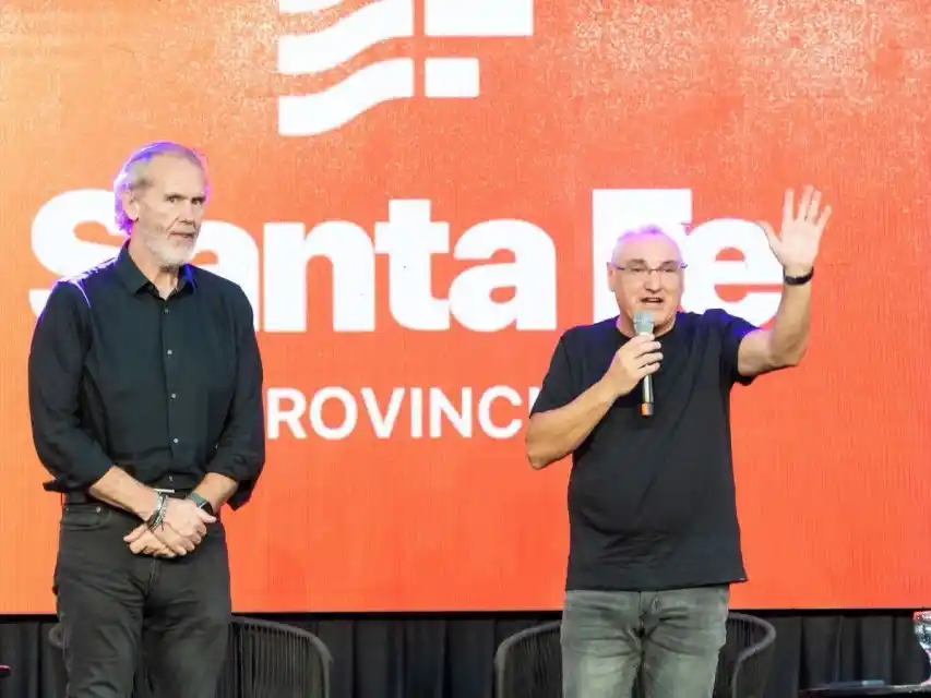 G.Bonadeo y una entrevista a Julio Lamas ene la primera jornada.Foto:Prensa Gob prov. de Sta.Fe