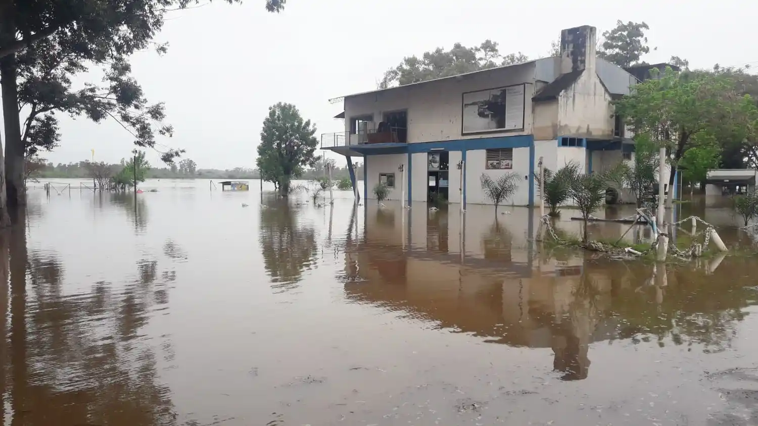 El informe oficial destaca que el río hoy lunes no superará los 13 metros