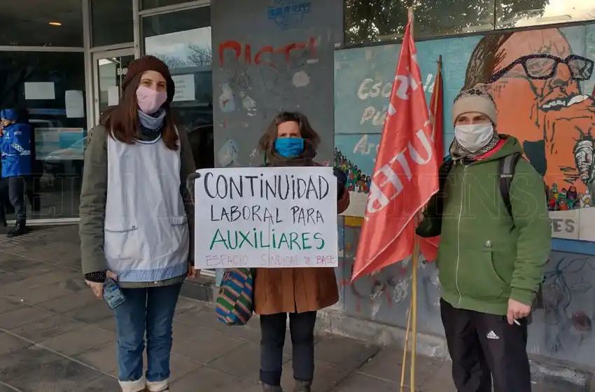 Despidos en pandemia: "Debería quedarme en casa, pero no puedo porque no tengo trabajo"