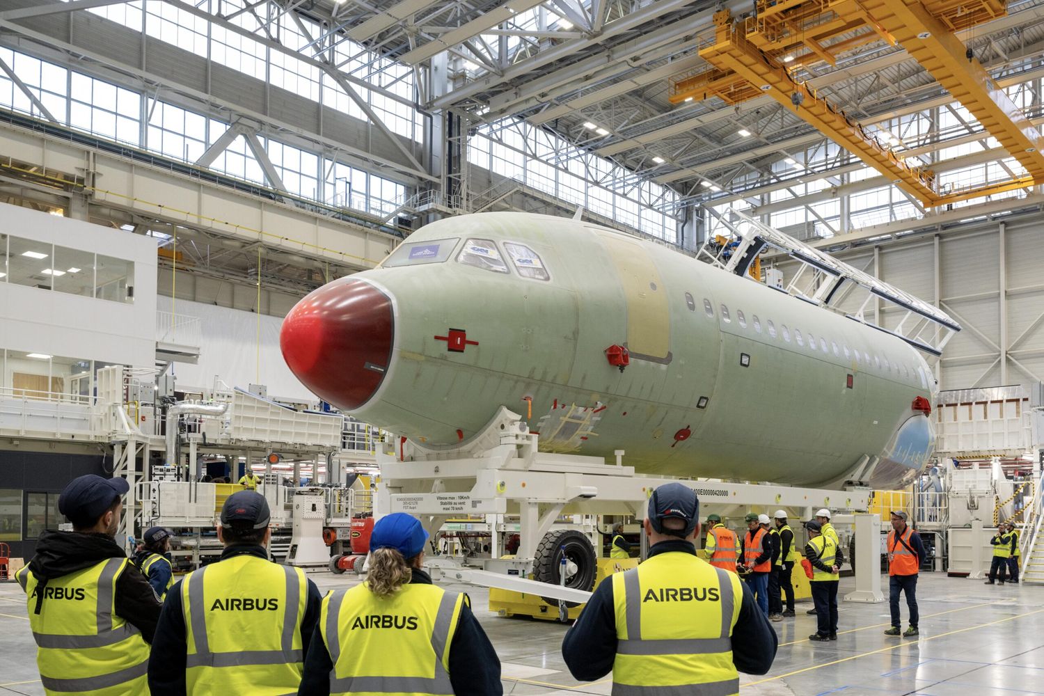 Del A380 a más A320: Airbus inauguró una nueva línea de montaje en Toulouse