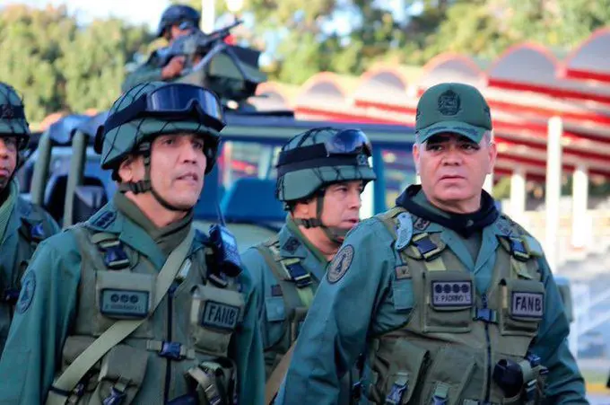 Padrino López acusa a Colombia de ser un “narcoestado”