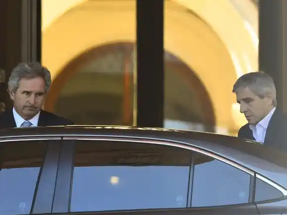 El Gobierno inició negociaciones para la recompra de bonos argentinos