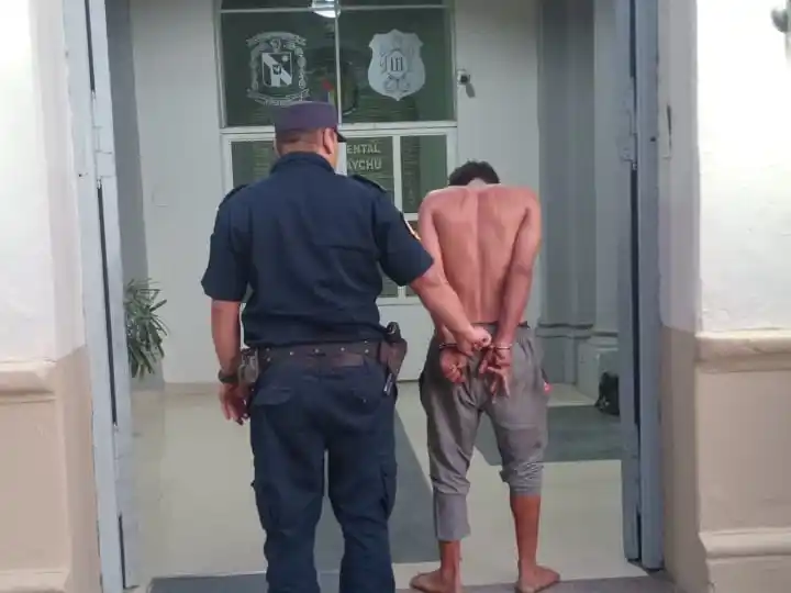 Detuvieron a un hombre que estaba quebrantando su arresto domiciliario