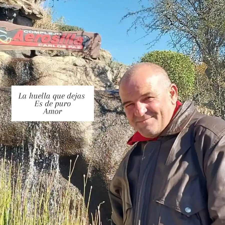 La fotografía de Sergio difundida por su hija, Lara.