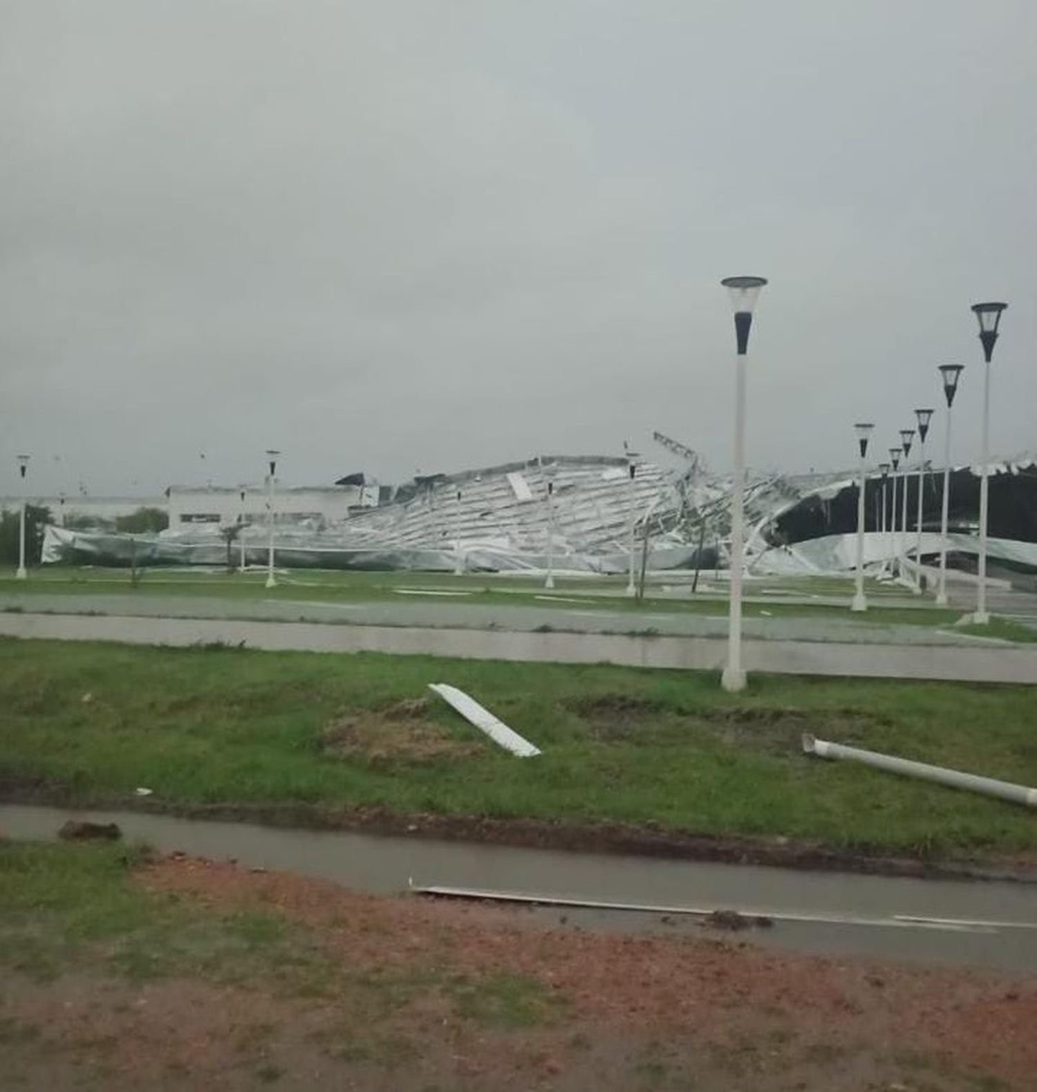 Villaguay fue azotada por un fuerte temporal que provocó importantes daños