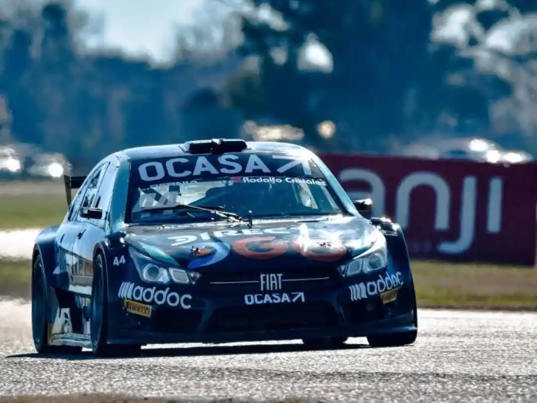 Pernía se mete de lleno en su nueva categoría, el Top Race.