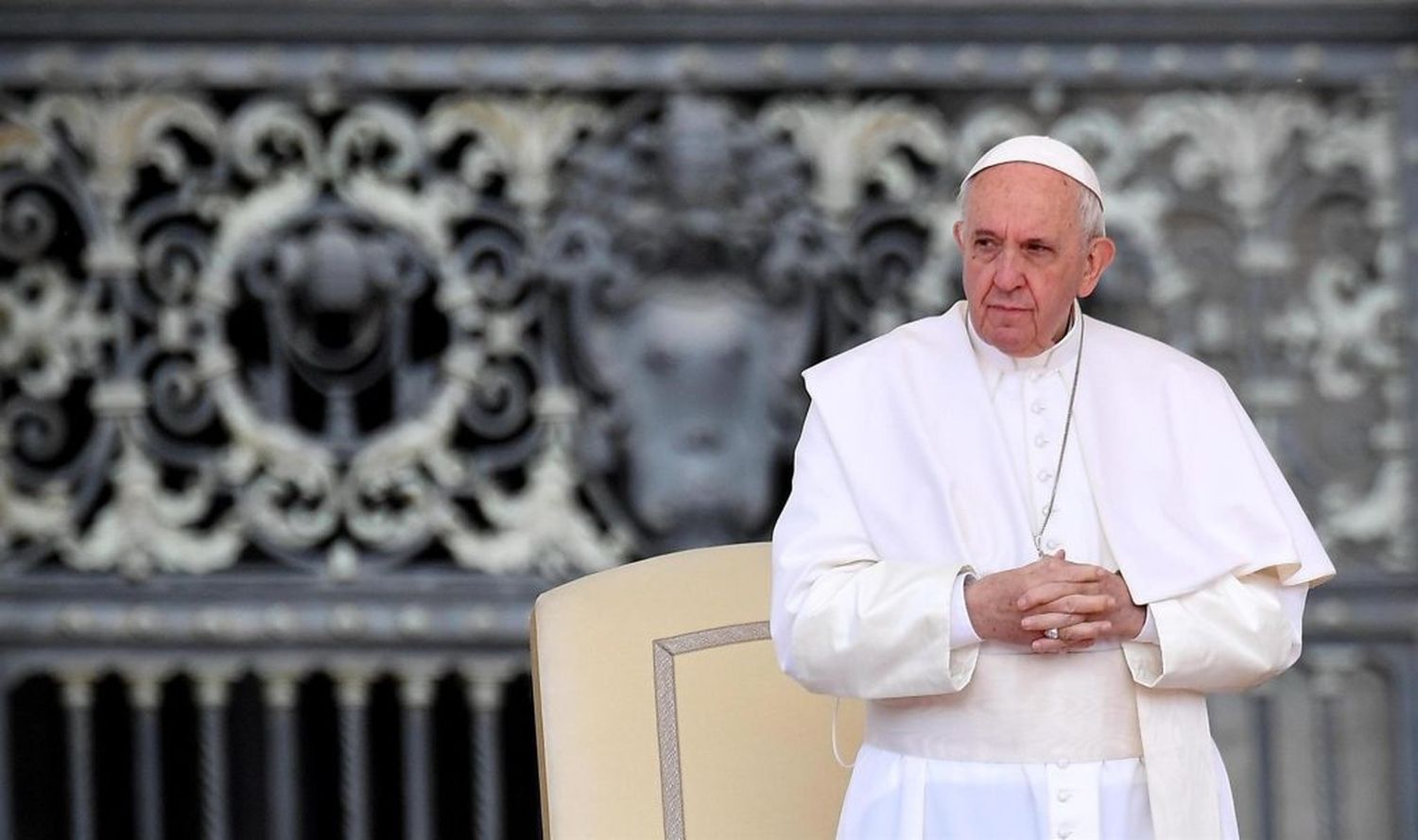 imagen El Papa Francisco atravesó dos crisis respiratorias, pero se mantiene lúcido