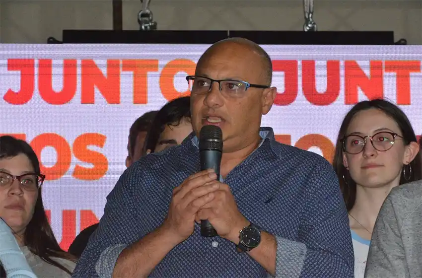 Balcarce: Reino pidió terminar con la grieta y llamó a trabajar por la ciudad "que todos soñamos" 