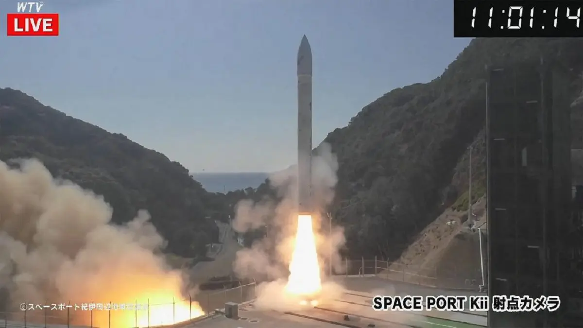 EXPLOTA durante lanzamiento un cohete privado que llevaba un satélite de Japón al espacio