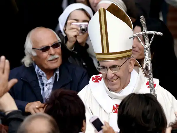 El papa lideró la primera “hora santa” mundial