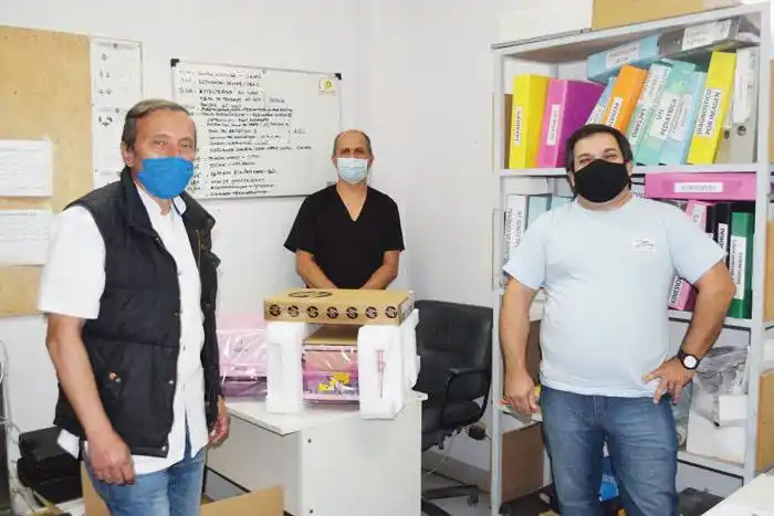 El laboratorio de biología molecular  del hospital Masvernat, recibió el  Termociclador de parte de CTM 