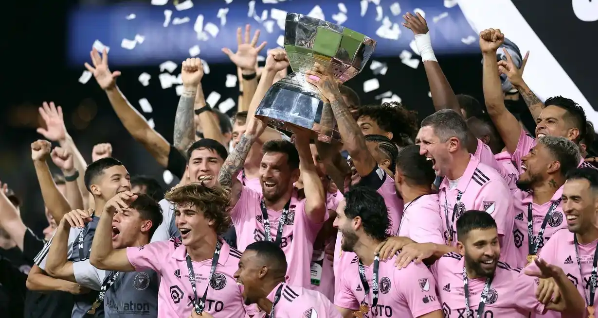 El astro argentino consiguió su primer título con el conjunto de la Florida.