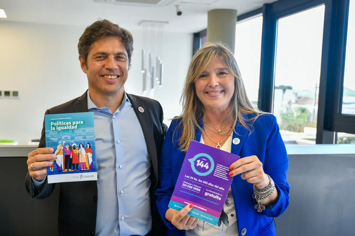 La jefa de Asesores, Cristina Álvarez Rodríguez junto al Gobernador.