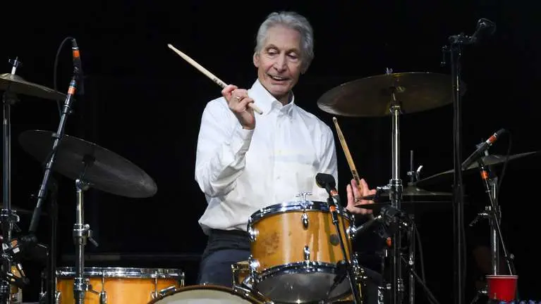 Charlie Watts, baterista de The Rolling Stones, muere a los 80 años
