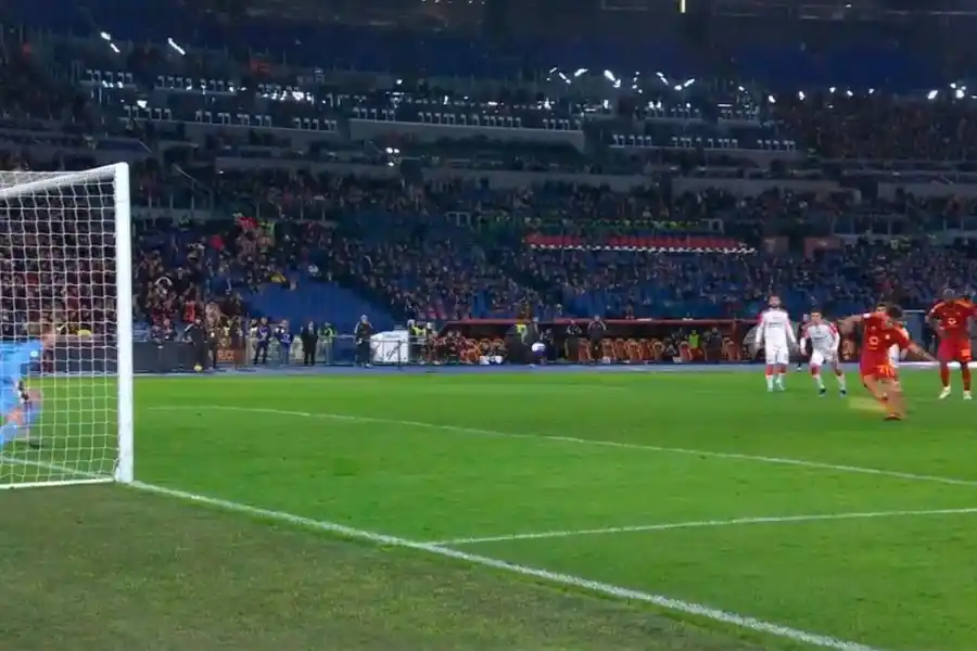 Con gol de Dybala la Roma venció a Cremonese