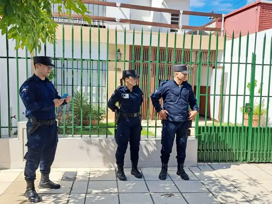 Allanaron a un joven denunciado por amenazar con difundir videos íntimos