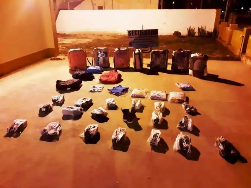 La Policía secuestró mercaderías y cigarrillos ingresados de contrabando