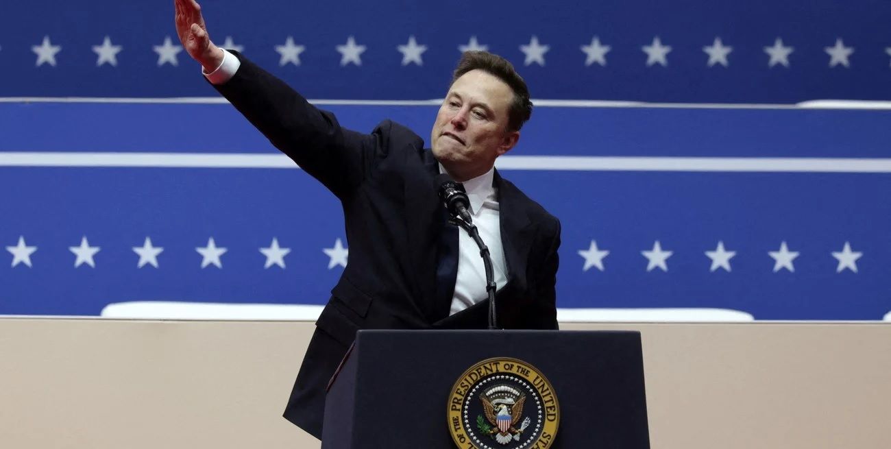 Musk realizando un gesto "Nazi". Foto: REUTERS