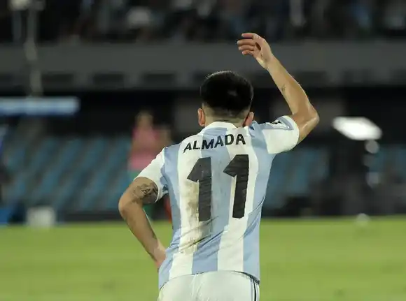 Thiago Almada, el nuevo acierto de Scaloni para dejar a la Selección argentina a un paso del Mundial