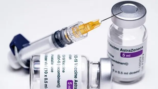 EMA confirma posible vínculo de la vacuna contra la COVID-19 de AstraZeneca con casos de coagulación