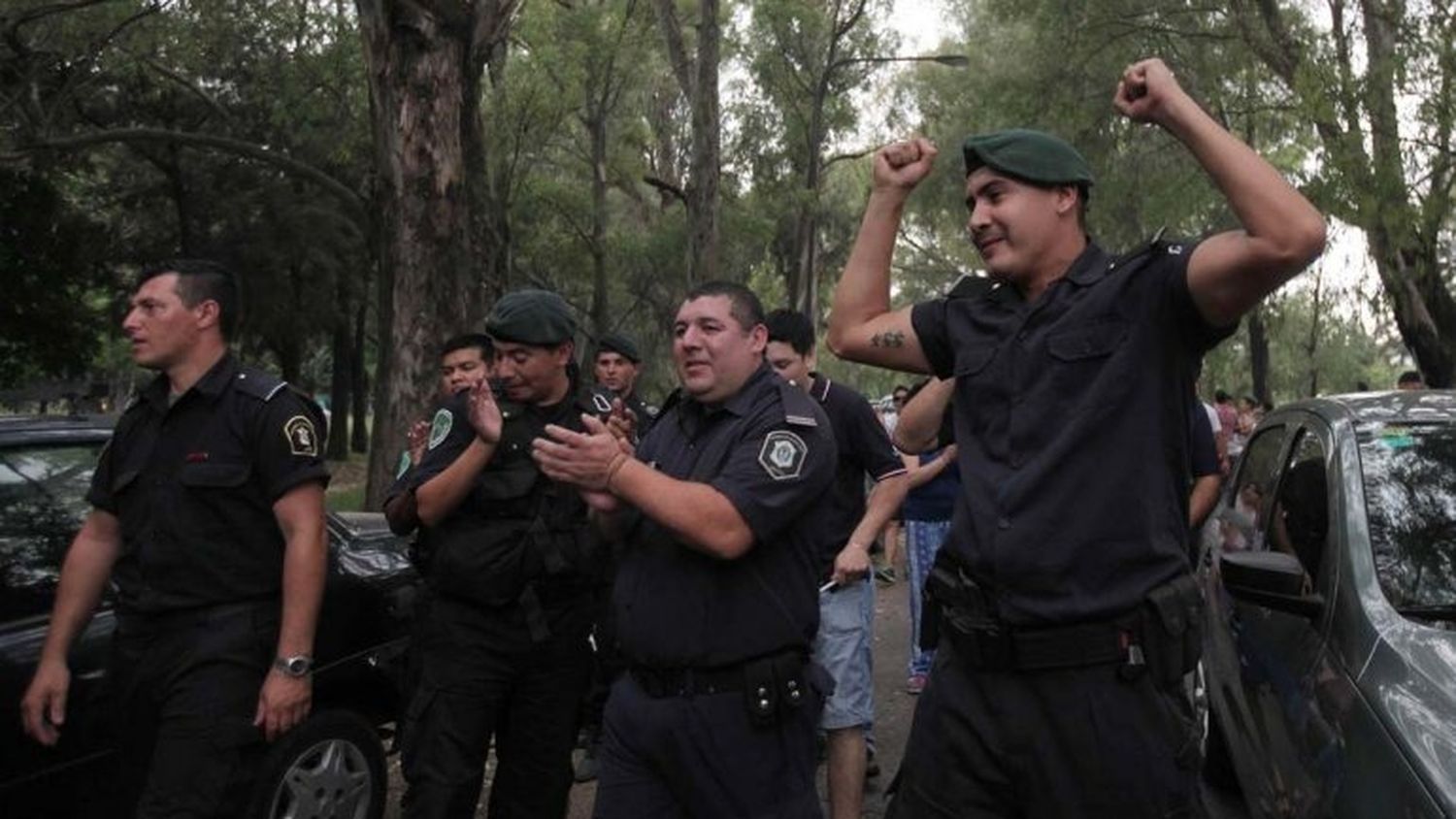 Impulsan en la Legislatura bonaerense un proyecto para habilitar sindicatos policiales