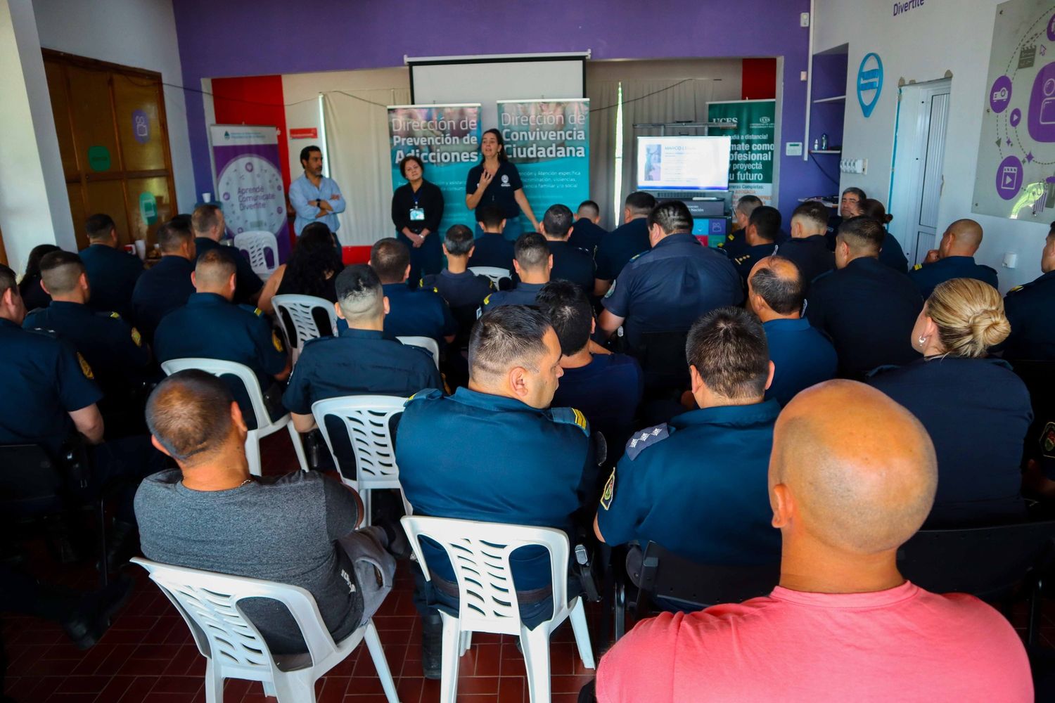 Se realizó una Charla-Taller de Sensibilización para el personal de la policía