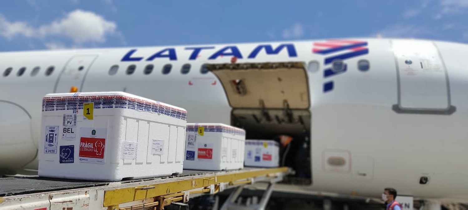 LATAM distribuyó esta semana más de 680 mil dosis de vacunas contra el COVID-19 en Brasil