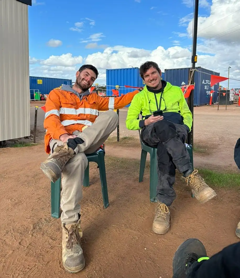 Con Ignacio Meda de Gualeguay con quien trabajamos en otra granja de paneles solares-