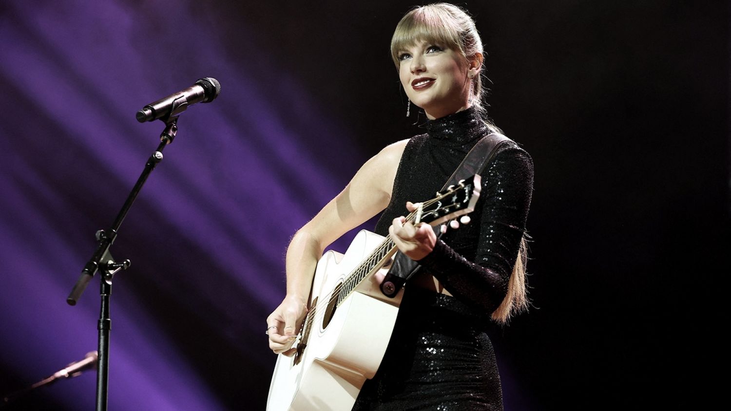 Taylor Swift es la primera artista en ocupar los diez puestos del ranking Billboard