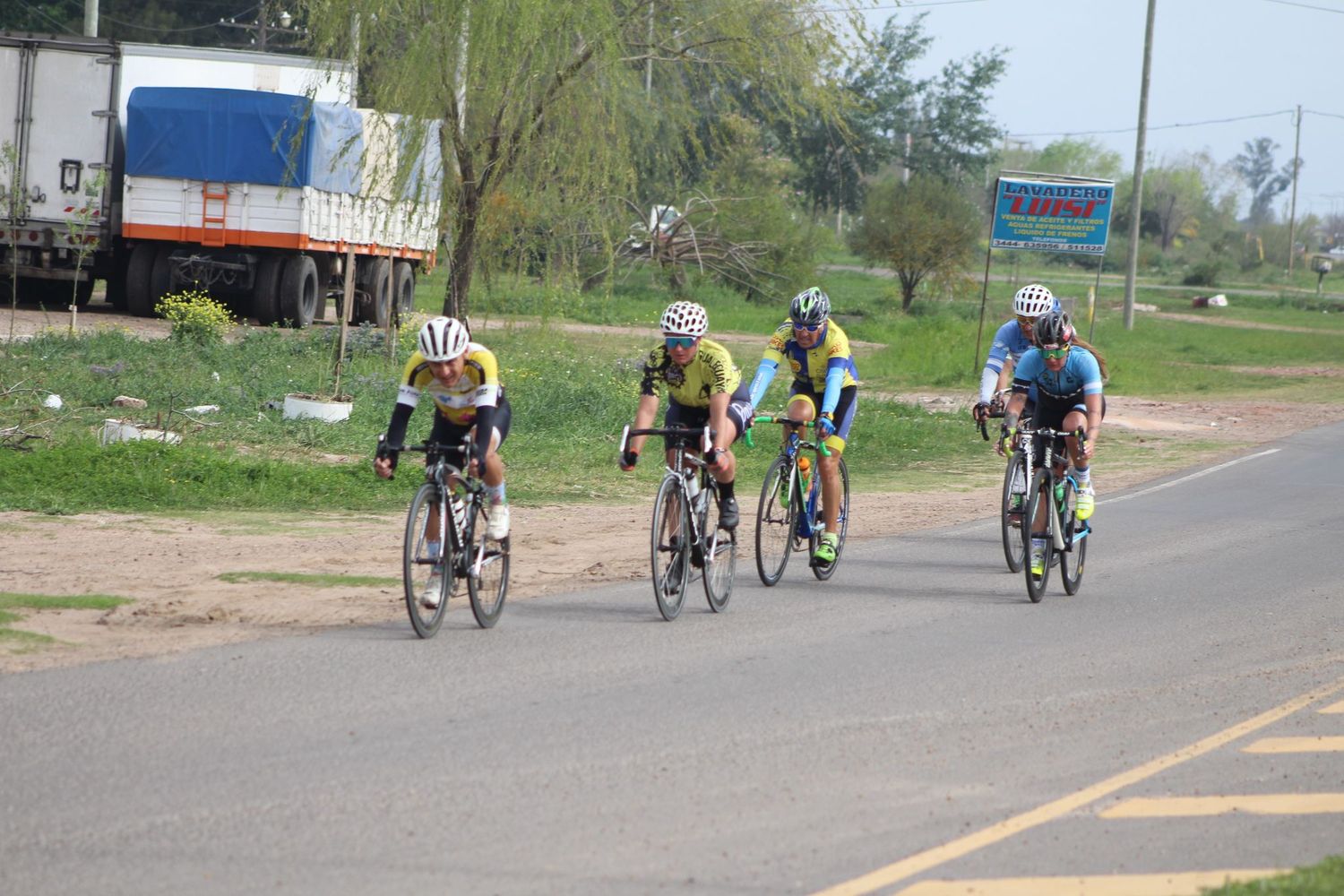 Otra exitosa jornada de ciclismo se desarrolló el sábado en el circuito rutero "Camino a Puerto Ruiz" con más de 130 pedalistas que participaron en diferentes categorías.