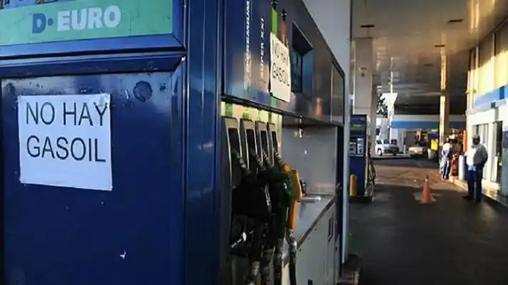 «El país no aguanta mucho más» por la crisis del combustible: comerciantes alertan sobre colapso de la producción