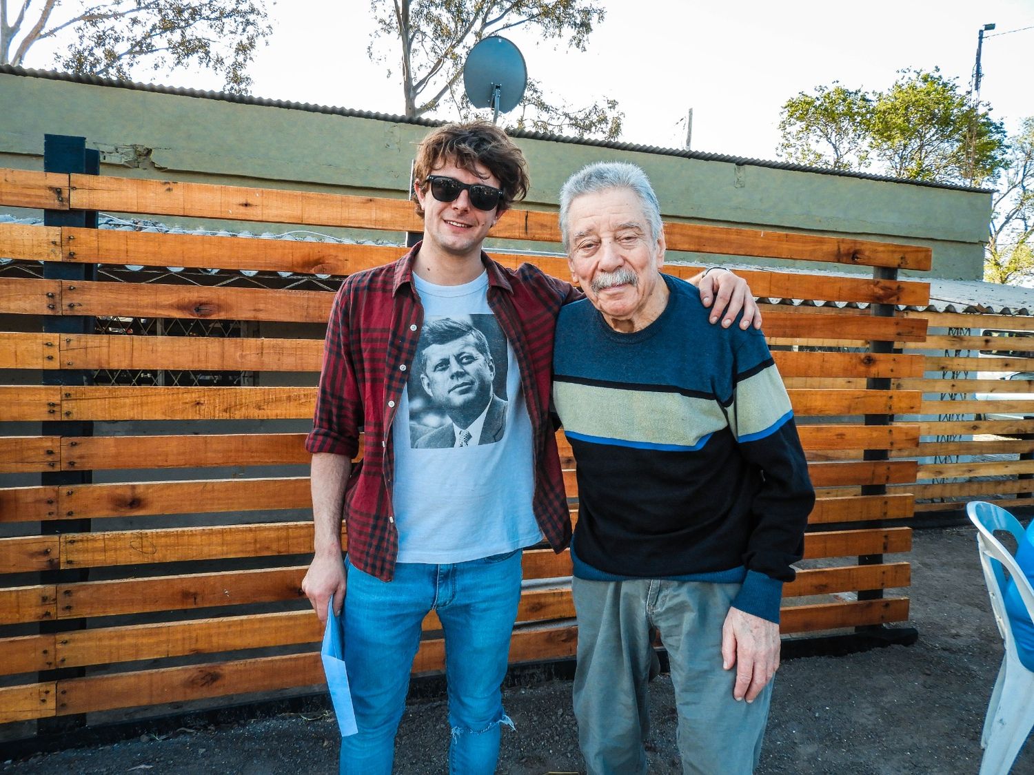 El presidente comunal Joaquín Poleri junto al doctor Alberto "Beto" Benzaquén.