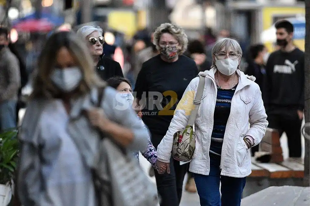 La provincia de Santa Fe informó 17 fallecidos y 716 nuevos contagios de coronavirus