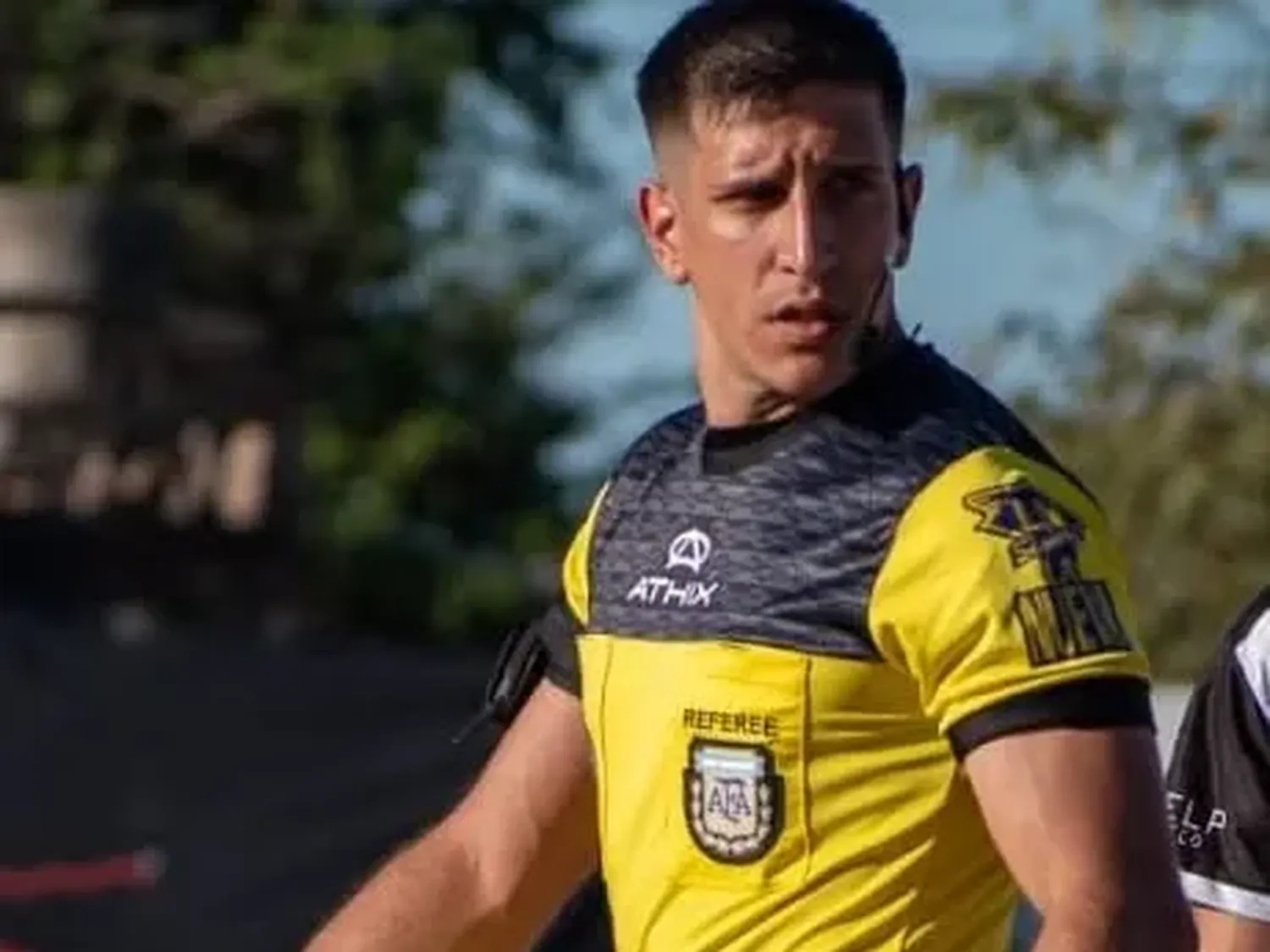 Manduca arbitrará al León ante el Lobo el domingo a las 16.