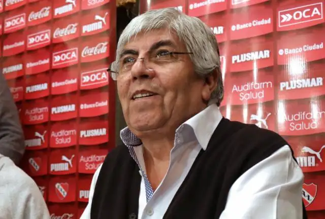 Hugo Moyano activó la bomba de su posible salida de Independiente