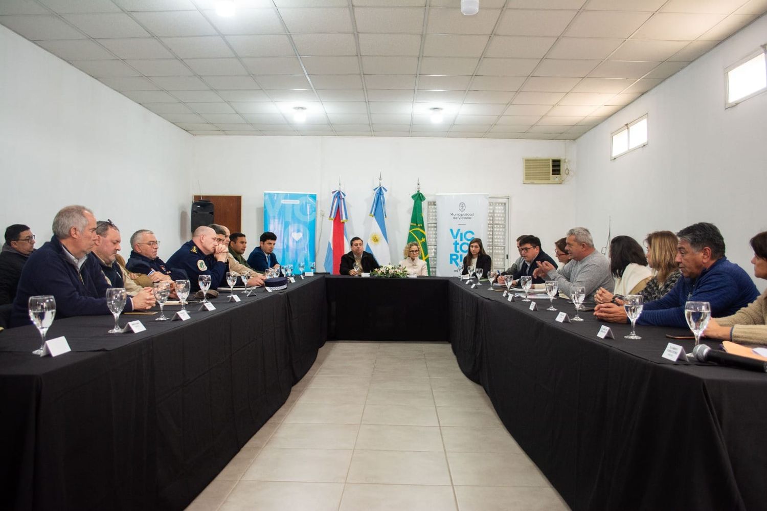 Autoridades reunidas en el marco de la perspectiva climática y la condición hidrológica