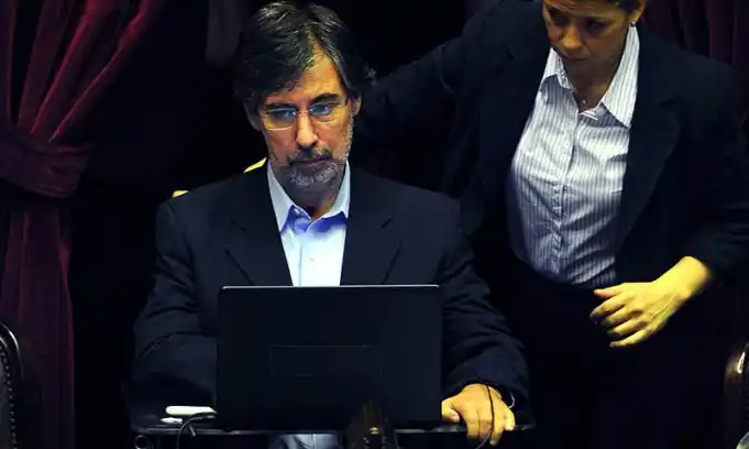 Rivas duro contra Binner: "Perdió todo contacto con el socialismo" 