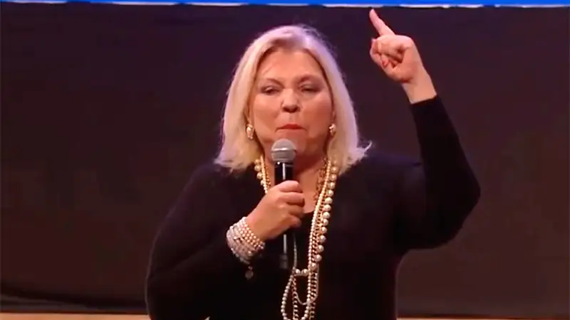 Carrió a Cristina Kirchner: “Si te robaste un país no podés pedir que la Justicia te absuelva"