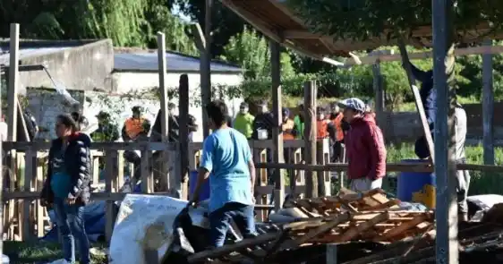 San Pedro: Familias comenzaron a desalojar terrenos ocupados tras usurpaciones masivas