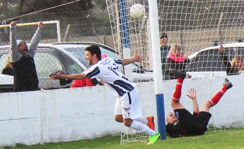 Llenando la canasta de goles