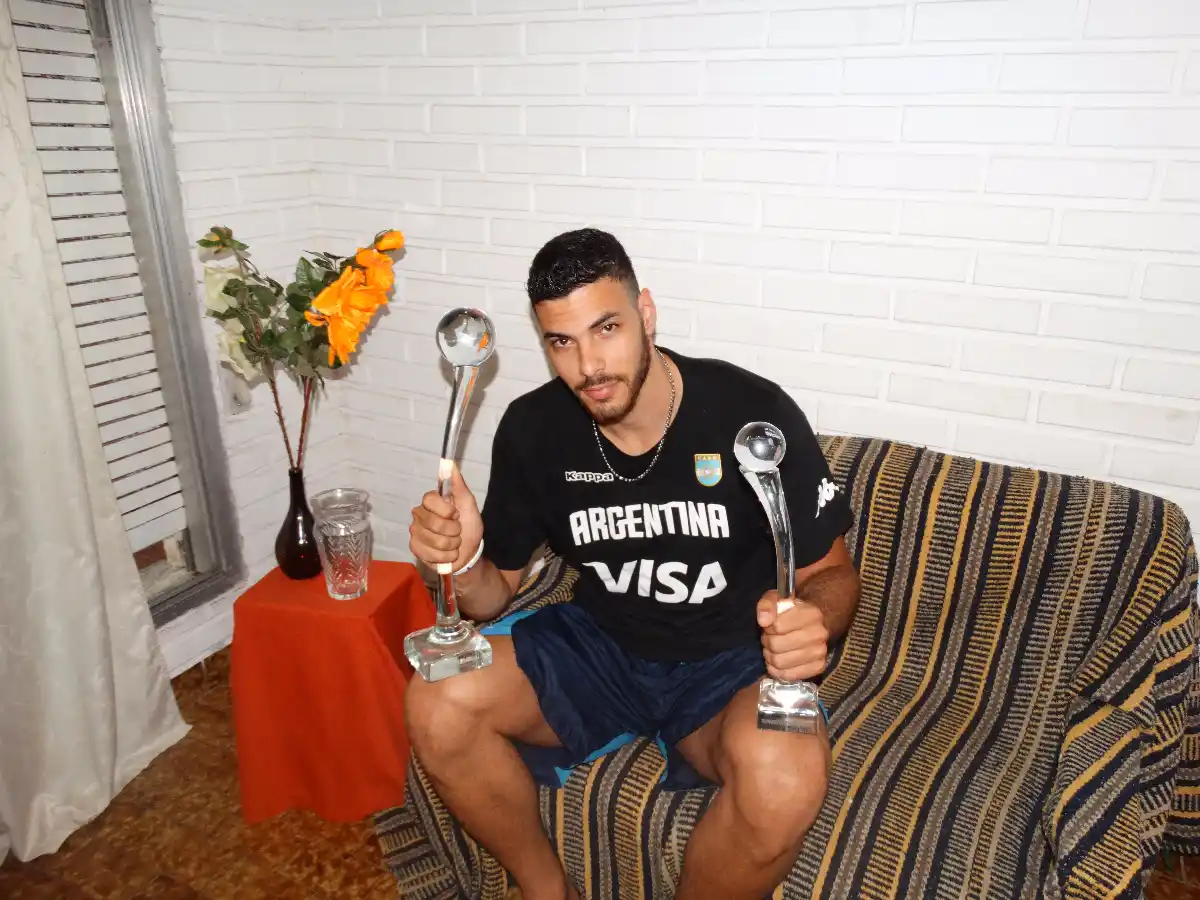 El “Toro” Acuña  otra vez convocado