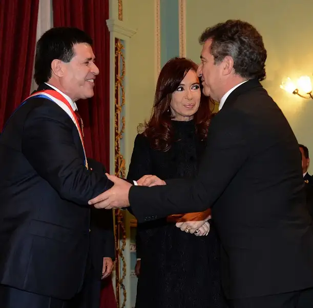 Urribarri participó de la asunción presidencial en Paraguay