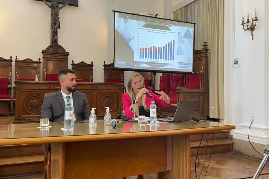 El encuentro, desarrollado en la Defensoría Provincial del Servicio Público Provincial de Defensa Penal -SPPDP-, sirvió para continuar aprendiendo sobre los mecanismos de implementación de este método